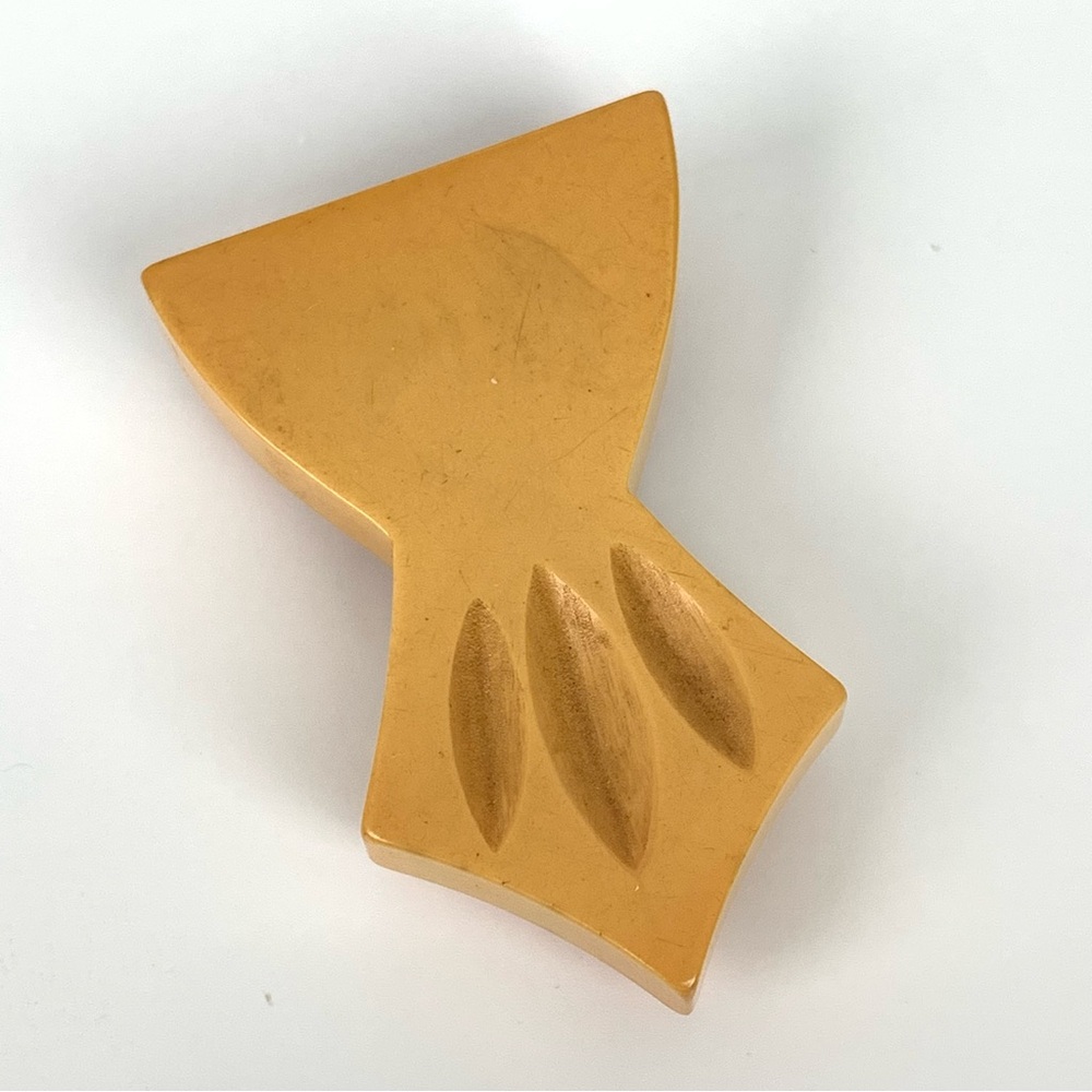 Bakelite Brooch Scarf Pin Butterscotch Yellow Carved Vtg Geometric Elegant USA